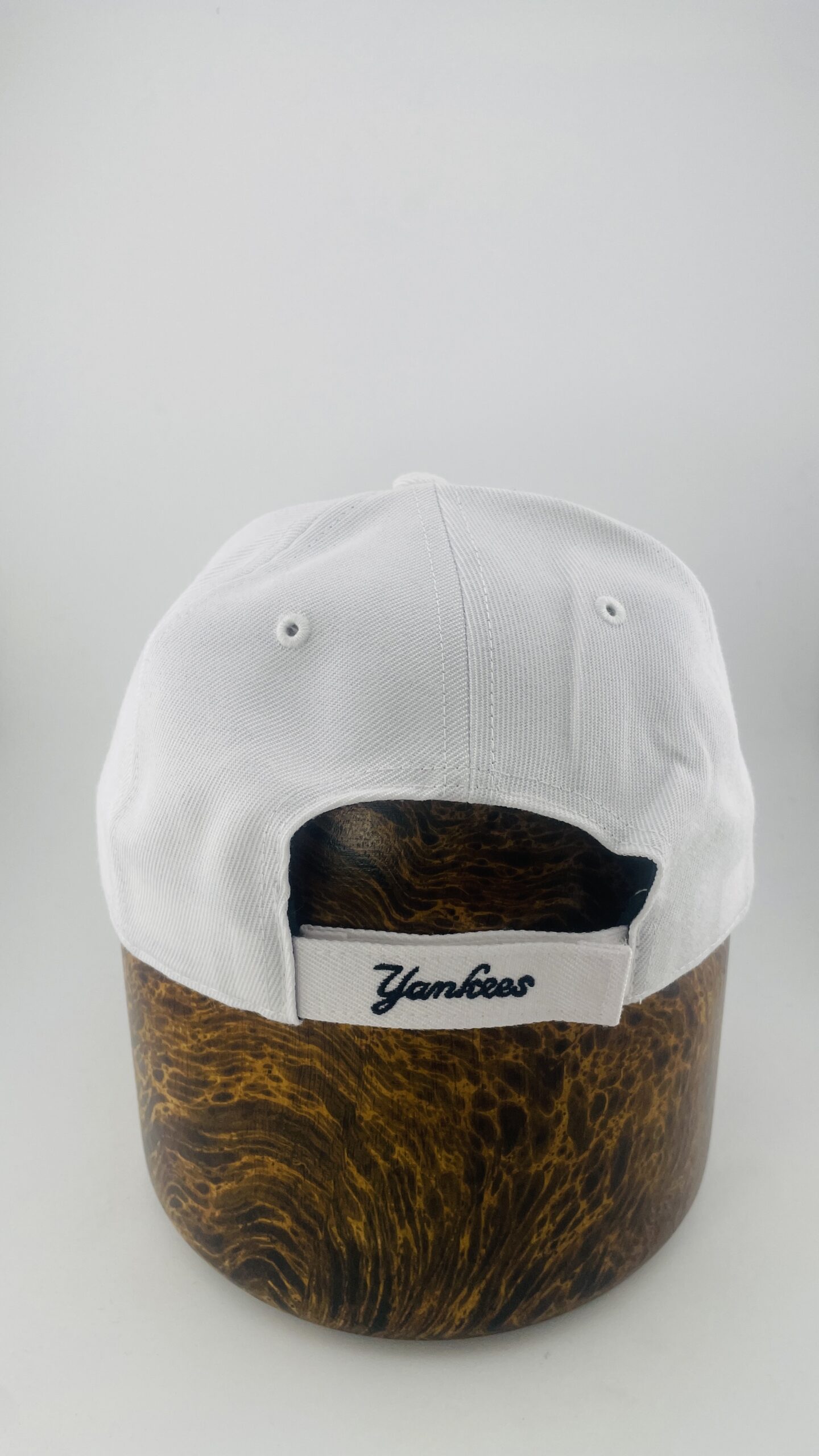 '47 Brand New York Yankees Tortoise Brim White Navy - Image 3