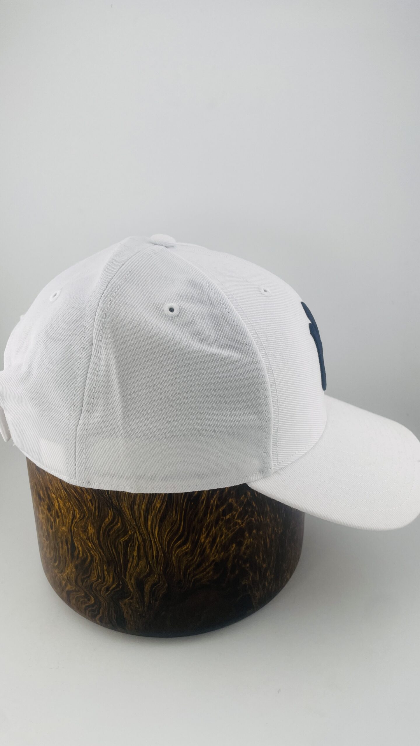 '47 Brand New York Yankees Tortoise Brim White Navy - Image 4