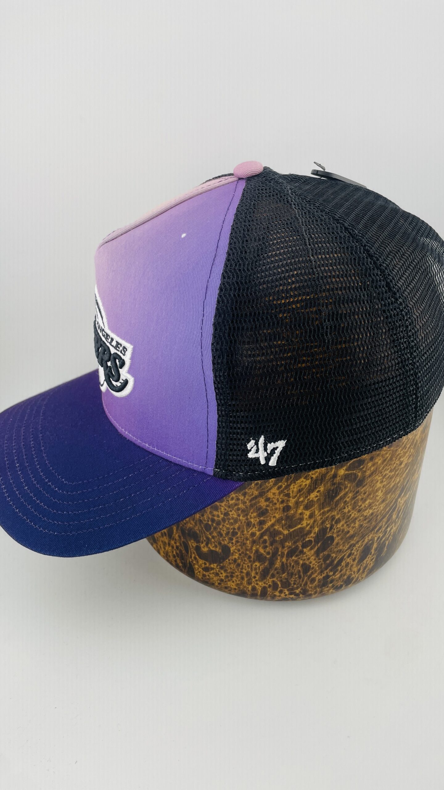 '47 Brand Los Angeles Lakers Logo Gradient Pink Purple - Image 2