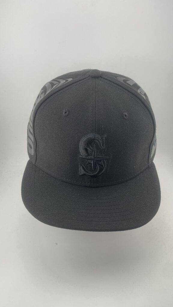 New Era Chicago Bulls x Seattle Mariners Tonal Compass Black