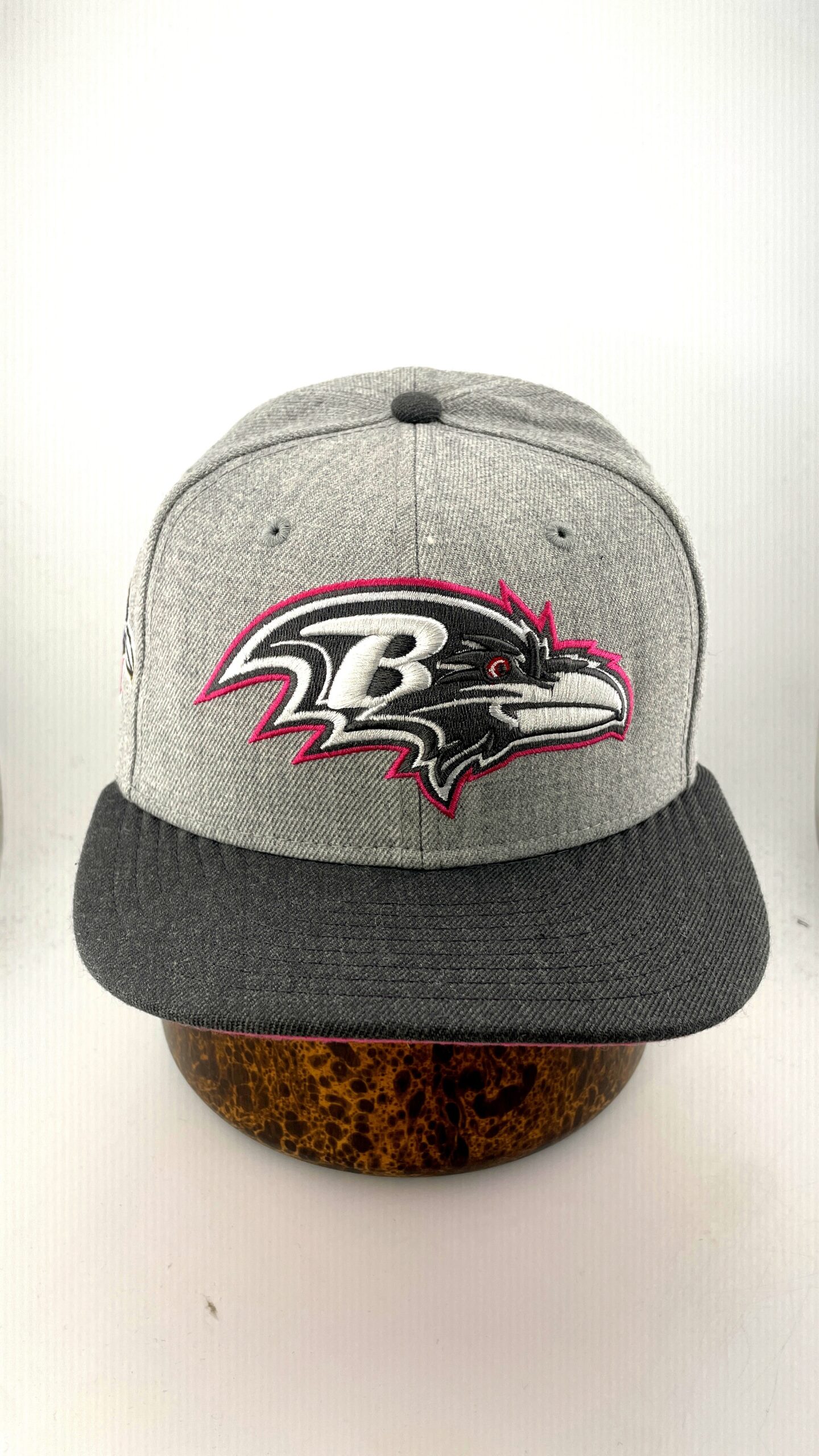 New Era Baltimore Ravens Logo Gray Pink