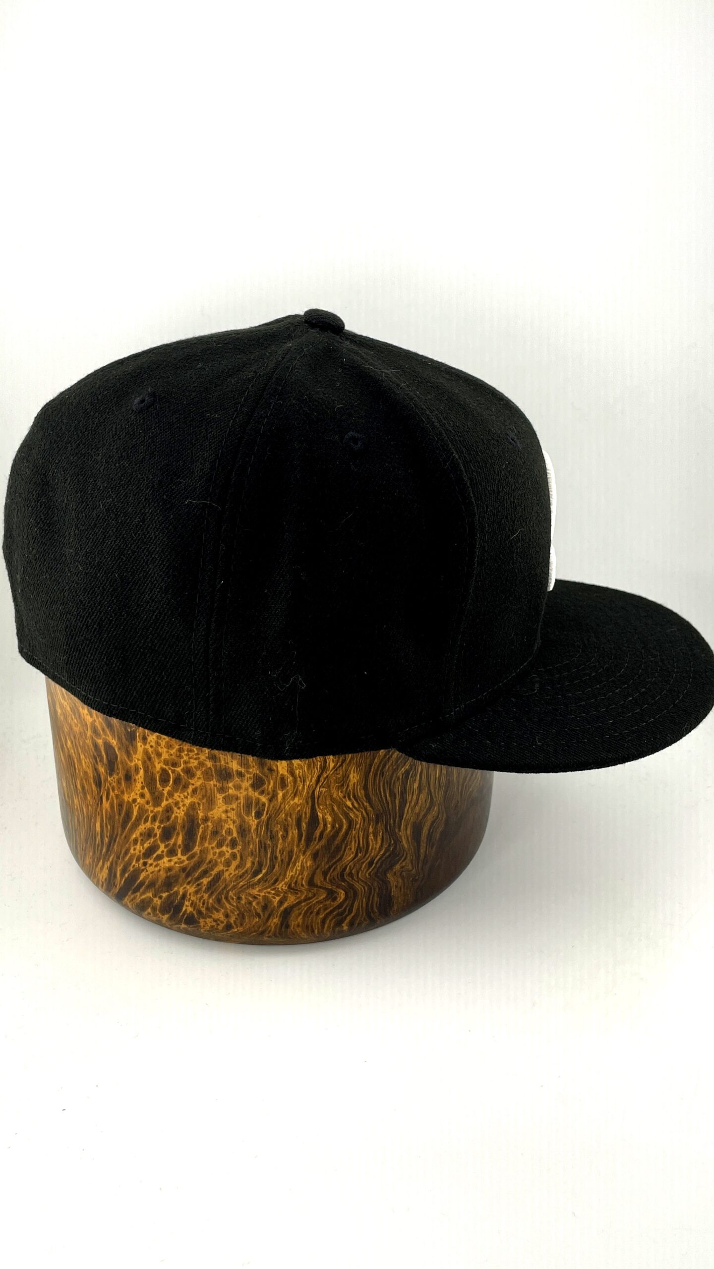 New Era Los Angeles Script Logo Black White 59FIFTY - Image 4