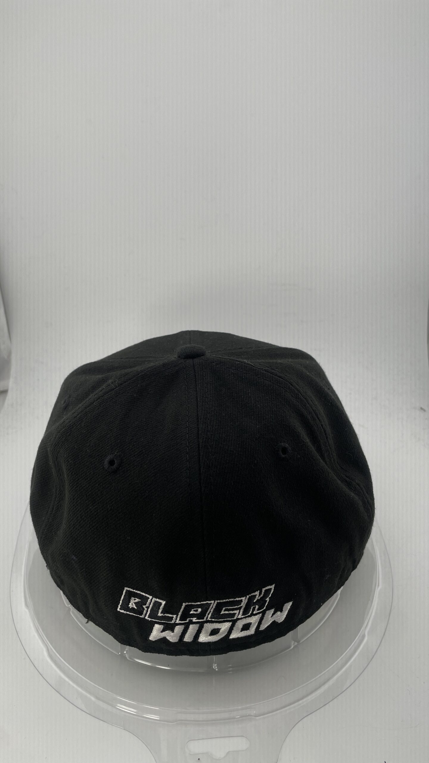 New Era Black Widow Marvel Logo Star Brim Black Red Gold 59FIFTY - Image 3